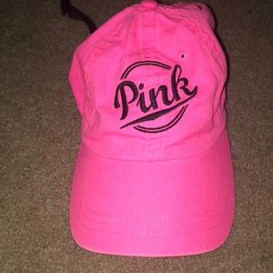 pink hat
